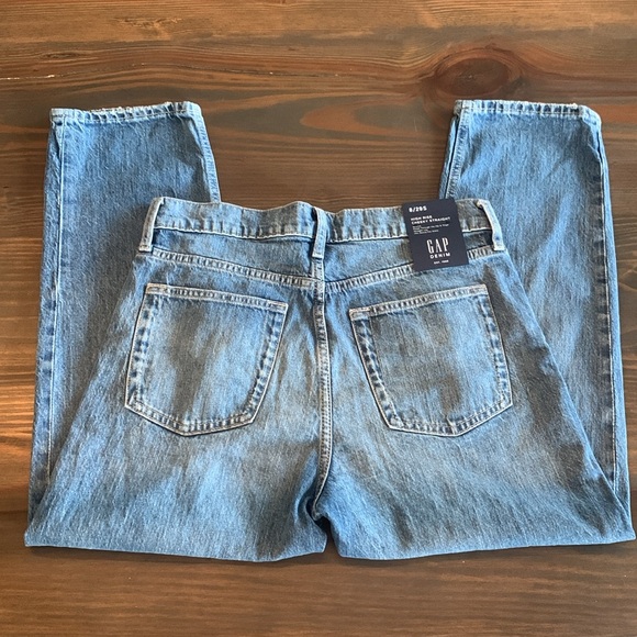 NWT GAP High Rise jeans. 8/29 short. - Picture 6 of 9